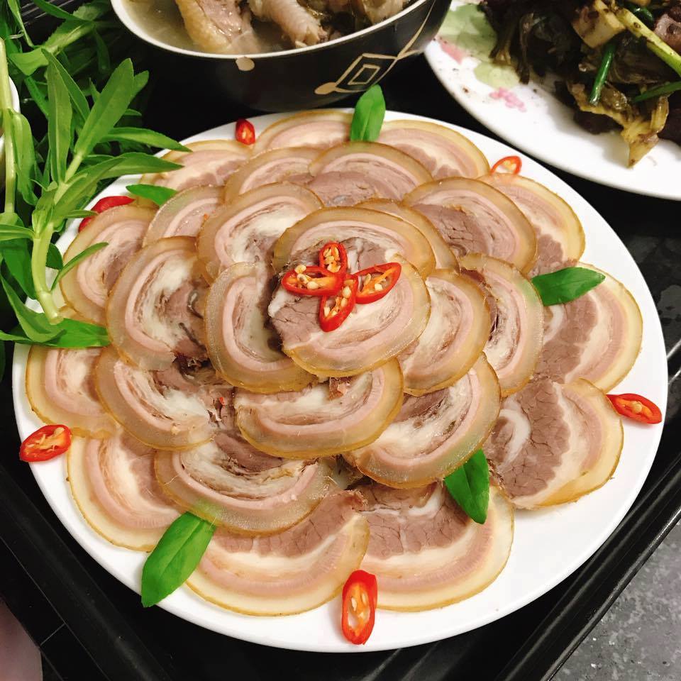 Capture the vibrant allure of Ba Vi’s sustainable cuisine